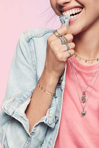 PANDORA-Valentines-Day-2019-8.jpg PANDORA-Valentines-Day-2019-8.jpg