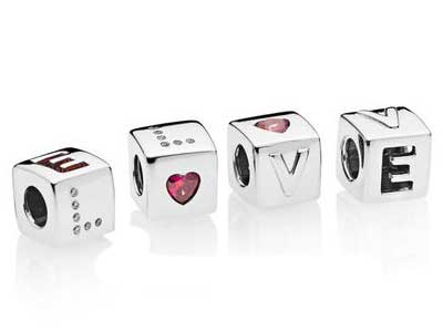 797811CZR-pandora-2019-valentines-day-Love-Dice-2-lr.jpg 797811CZR-pandora-2019-valentines-day-Love-Dice-2-lr.jpg