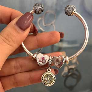 pandora-winter-2017-canada-southgate-3-e1509897187802.jpg pandora-winter-2017-canada-southgate-3-e1509897187802.jpg